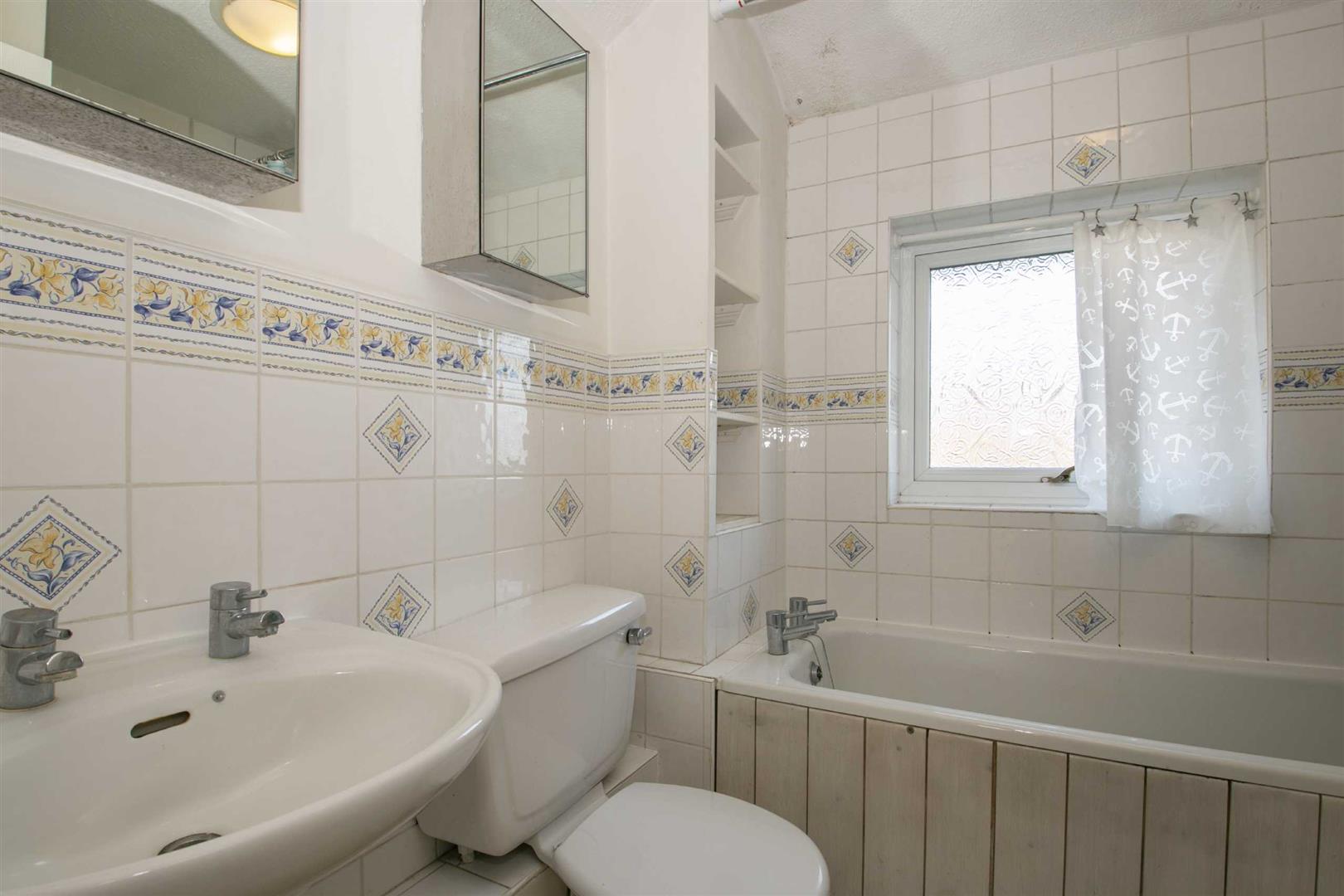 Braybrooke Drive, Furzton, Milton Keynes